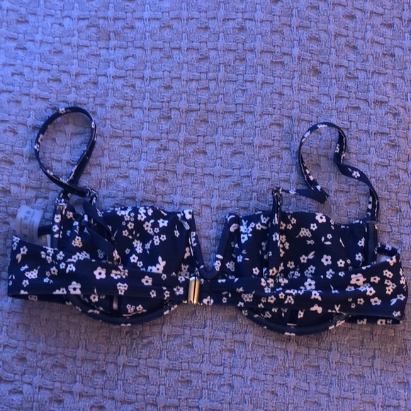 shein swim top 🌞 - Picture 3 of 4